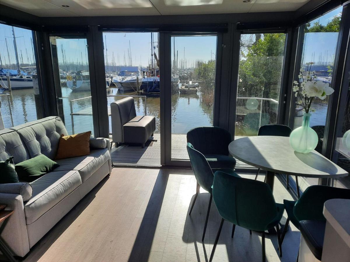 Waterfront Houseboat Near The Centre Hotel Моникендам Екстериор снимка