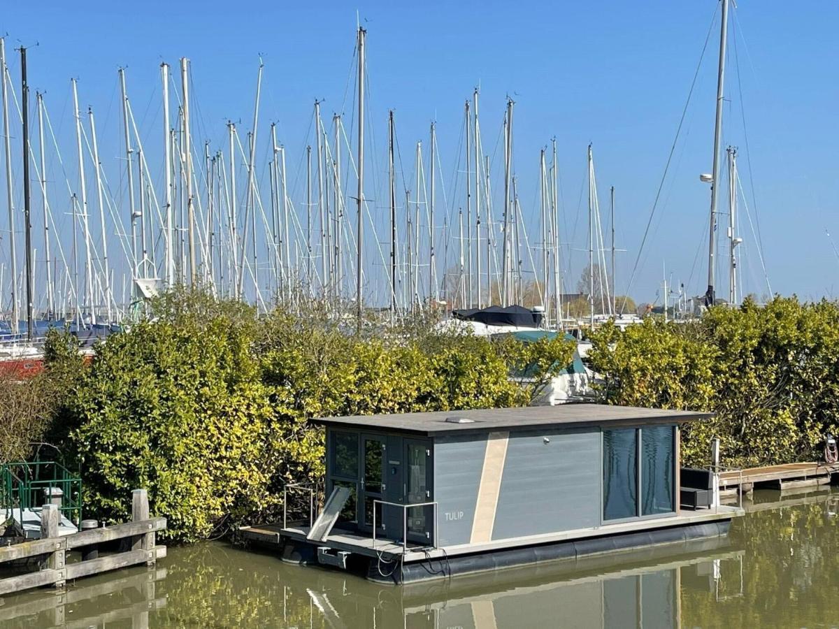Waterfront Houseboat Near The Centre Hotel Моникендам Екстериор снимка